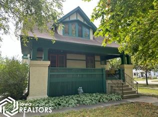 83 3rd St SW, Britt, IA 50423