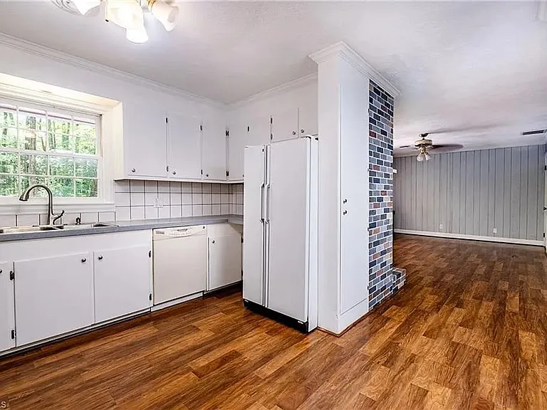 3230 Kinnamon Rd — Photo 35