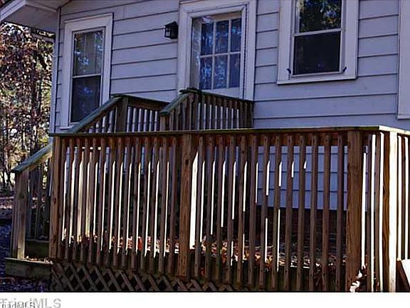 2nd image of 3714 E Lee St