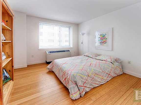 5th image of 40 W 116th St APT A704