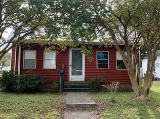 108 S Church St, Selma, NC 27576