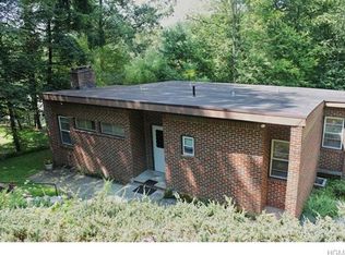 19 Cedar Ter, Sloatsburg, NY 10974