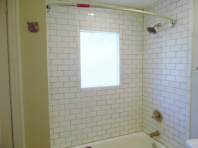 2309 Pembroke Dr #B — Photo 18