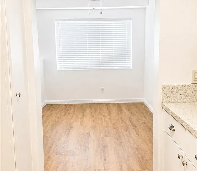 7900 Woodman Ave #105 — Photo 13