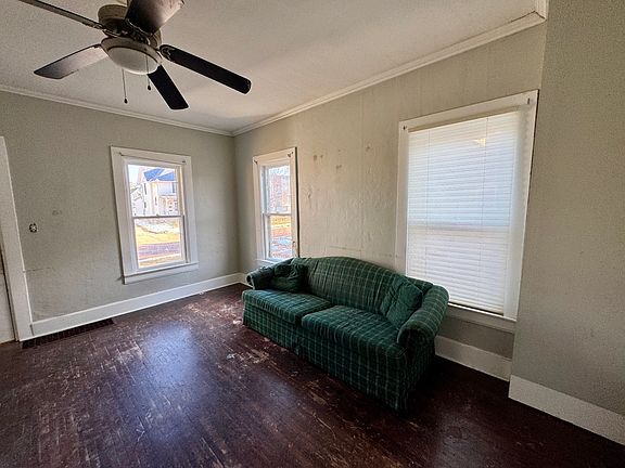 5th image of 420 N Church St