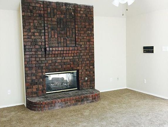 5th image of 1136 Barrington Dr