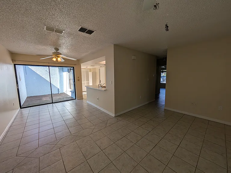 7705 Rockville Ct — Photo 13