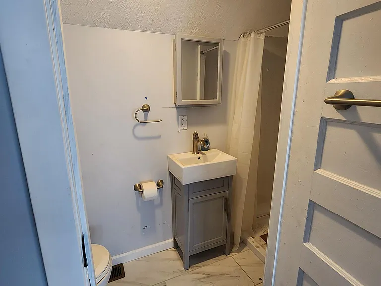 148 S Bryant Ave #2 — Photo 11