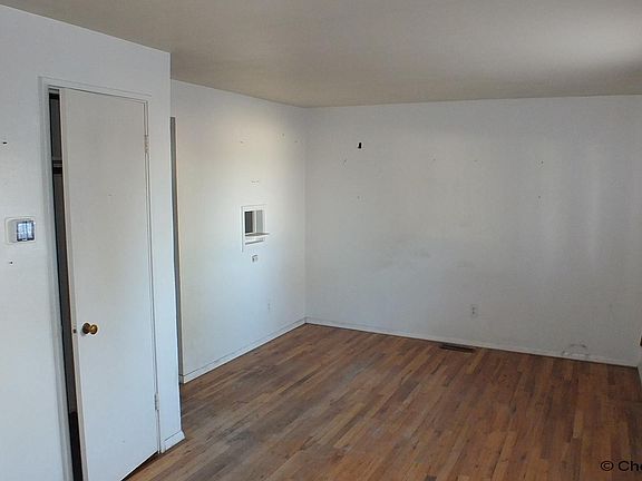4th image of 336 Cribbon Ave