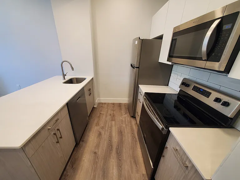 51 Queensberry St #25 — Photo 3