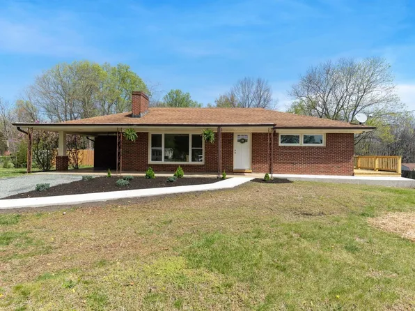 185 Maple Dr, Madison Heights, VA 24572