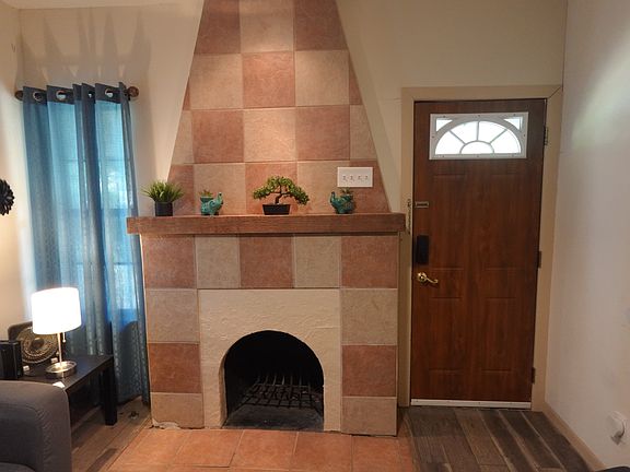 4th image of 525 W Gramercy Pl #525