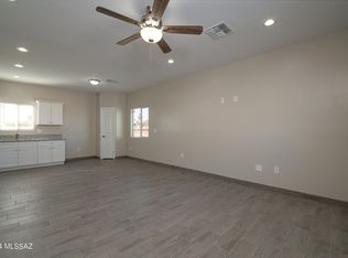972 W Silverlake Rd, Tucson, AZ 85713