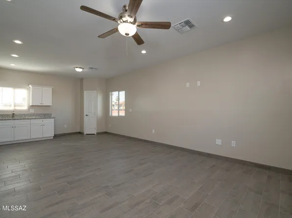 907 E 37th St, Tucson, AZ 85713
