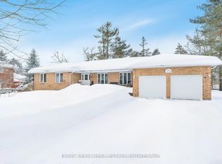 21 Forest Hill Dr, Springwater, ON L9X 0J4
