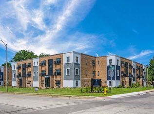 105 Fellows Ct #2, Elmhurst, IL