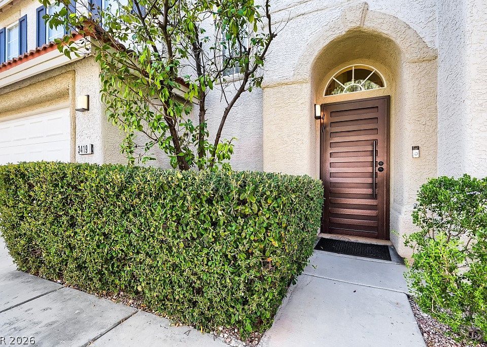 1st image of 3419 Vista Diablo St