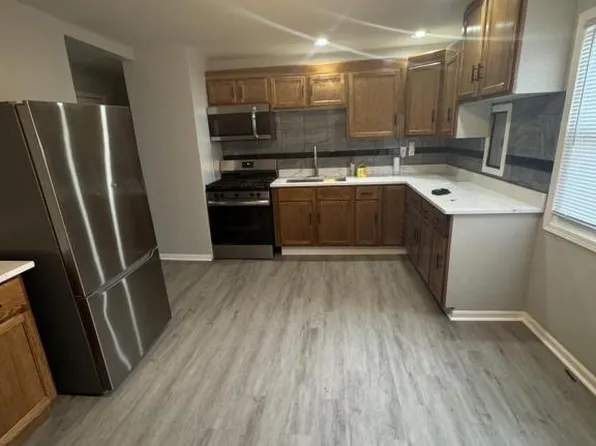 4130 Birchwood Rd, Richton Park, IL 60471