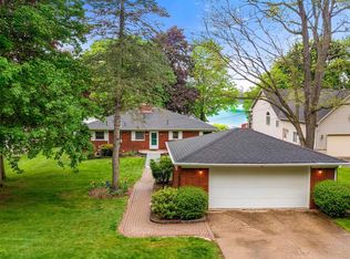 11228 Windhurst Dr, White Lake, MI