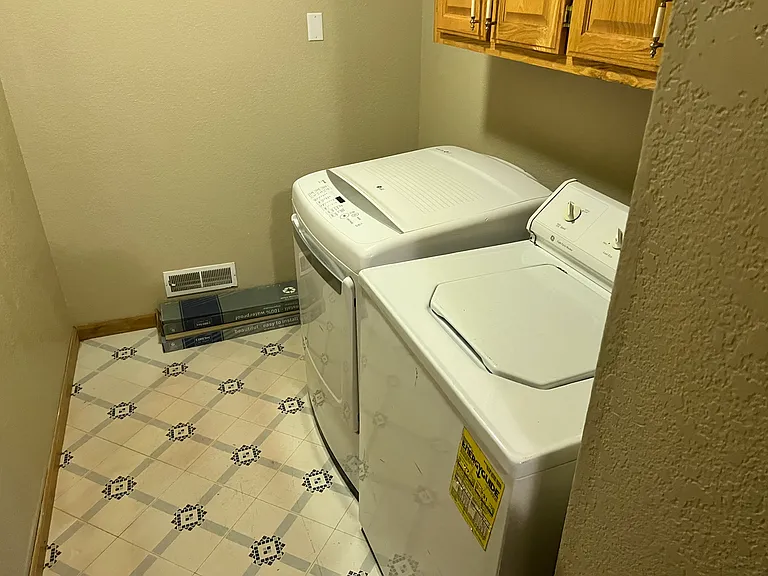 358 Peterson Dr — Photo 26