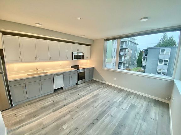 2nd image of 5521 15th Ave NE #304