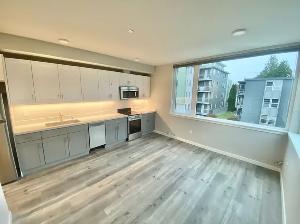 University Flats, 5521 15th Ave NE #304, Seattle, WA 98105