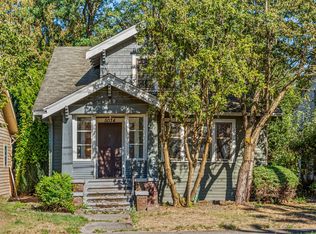 5034 7th Ave NE, Seattle, WA 98105