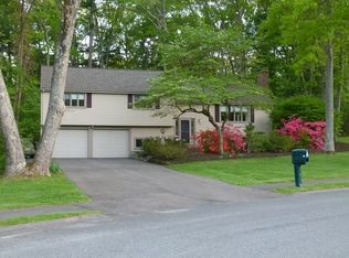 18 Rockridge Rd, Natick, MA 01760