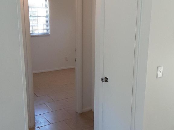 4th image of 4504 Lincrest Dr S