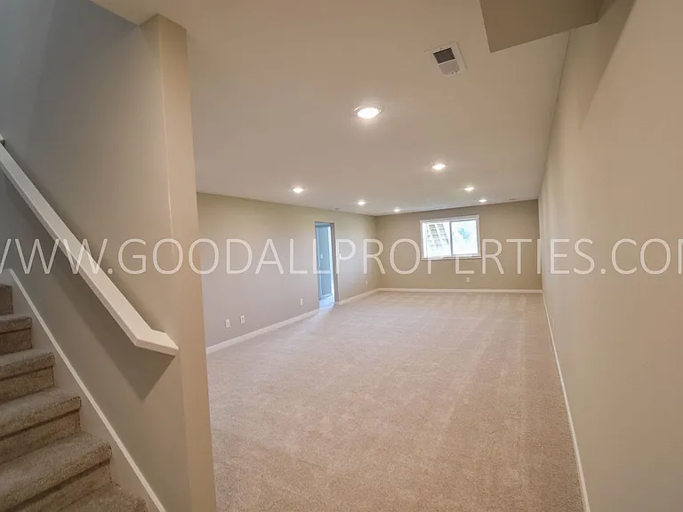 1100 NW Yorktown Dr — Photo 14