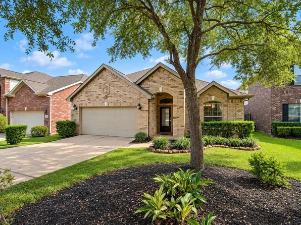 42 Black Swan Ct, Magnolia, TX 77354