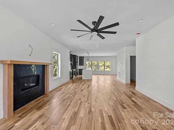 4th image of 58 Pinedale Rd