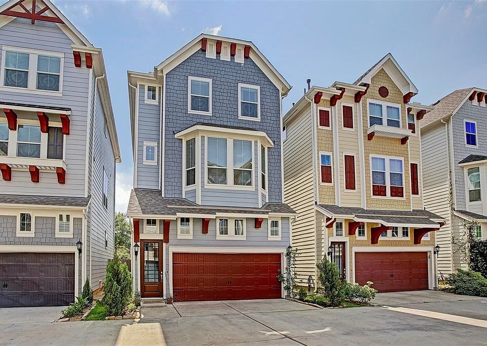 This recent construction Craftsman-style home is in a beautiful community within walking minutes of the Hike and Bike trail, great restaurants, pubs, and the new HEB coming to 23rd and Shepherd.