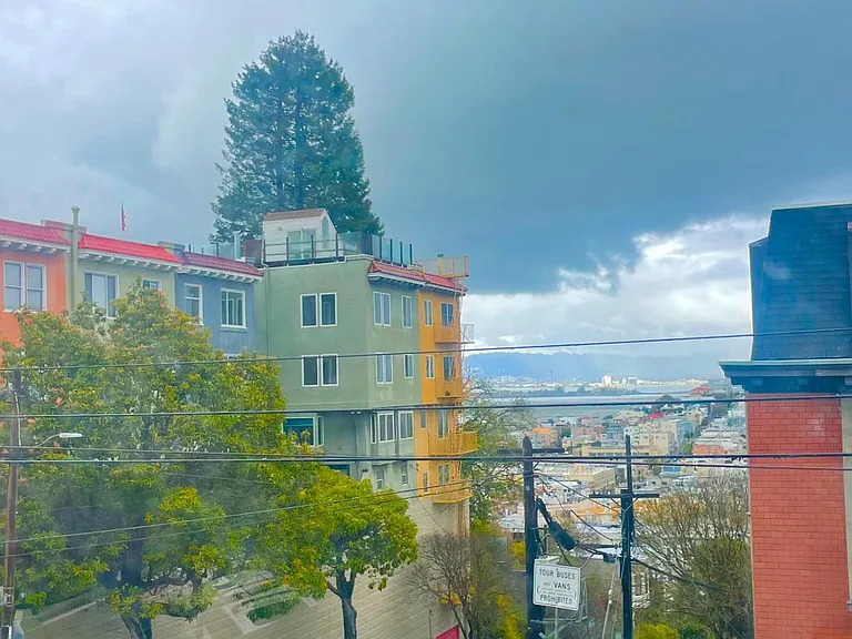 1003 Lombard St — Photo 7
