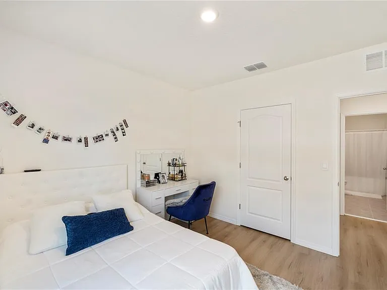 2630 Angel Falls Dr — Photo 26