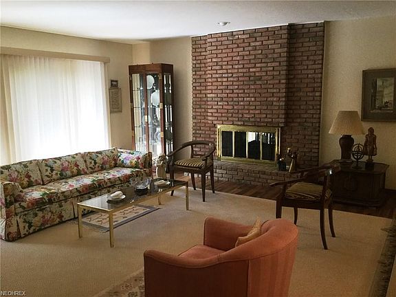 5th image of 390-2 Windward Ln