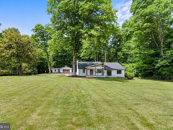 4th image of 12365 Henderson Rd