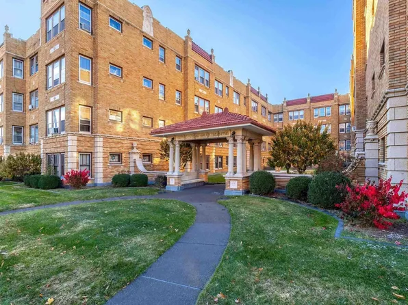 1628 18th Ave APT 10, Rock Island, IL 61201