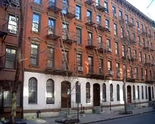 Rented by Douglas Elliman | media 18