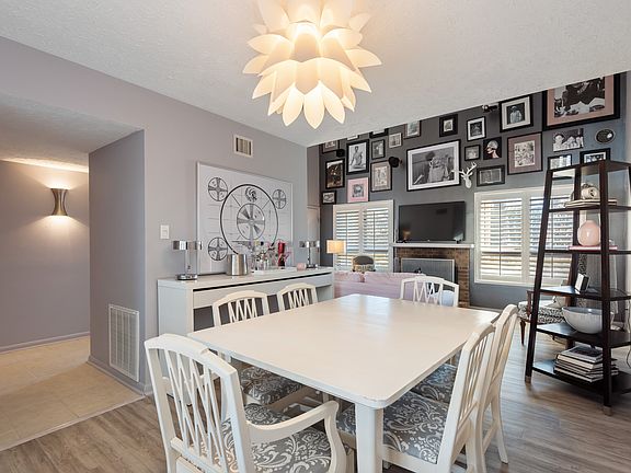 2nd image of 9502 Hidden Oak Way
