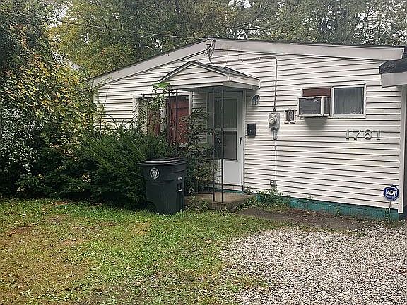2nd image of 1761 Gaylord Dr