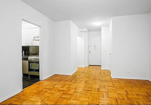 3rd image of 300 E 40th St APT 10B