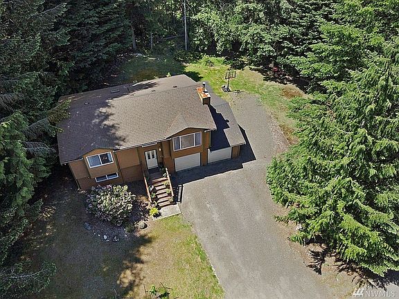 4th image of 14568 NW Honeyhill Loop