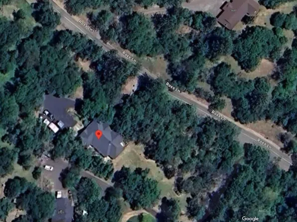 3619 Ross Ln, Central Point, OR 97502