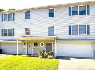 6 Adanti Ave, Ansonia, CT 06401