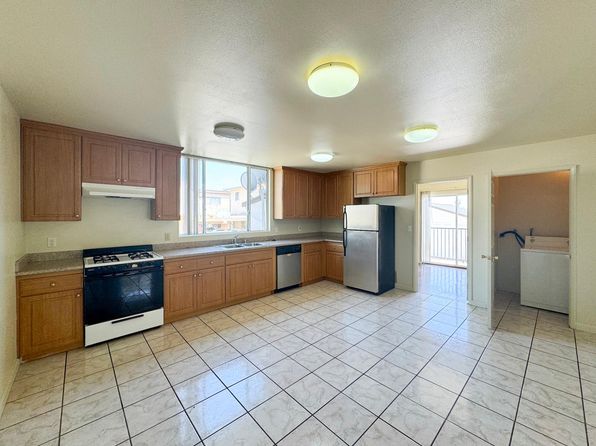 4428 Prospect Ave