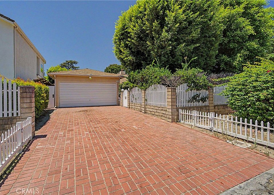 1st image of 5445 Gentry Ave