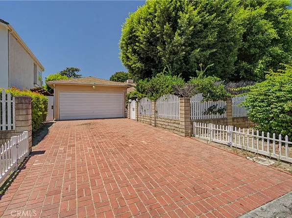5445 Gentry Ave, Valley Village, CA 91607