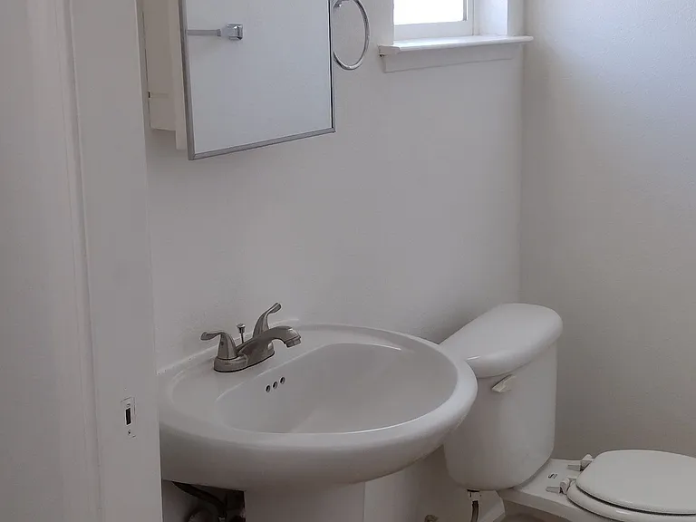 36862 Los Angeles St #6 — Photo 6