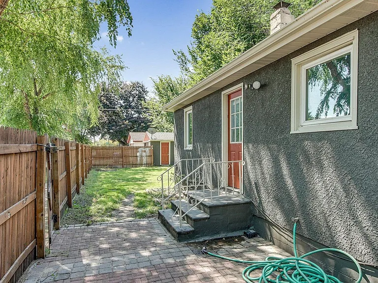996 Fremont Ave — Photo 18